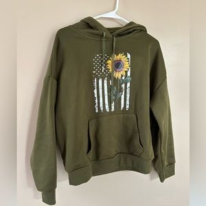 Army green American flag patriotic hoodie size L/M
